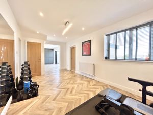 Photo 16- click for photo gallery